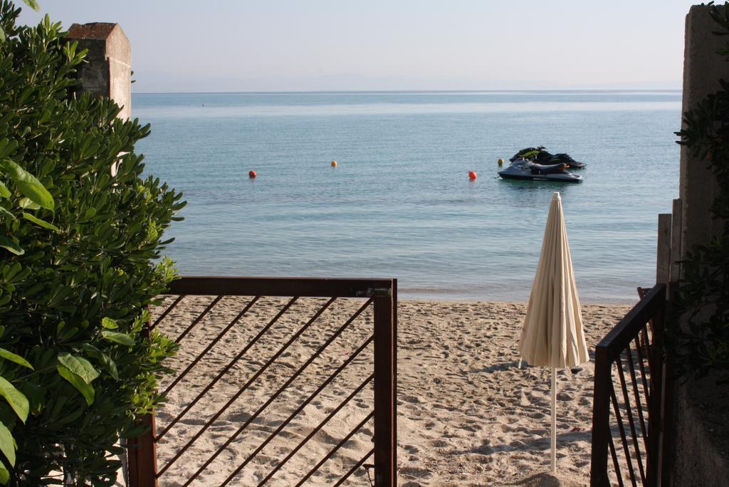 Lefka Apartment Hanioti Luaran gambar